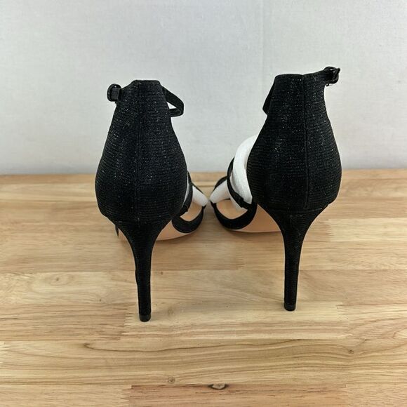 XOXO Bridgette Strappy Sandals- Black- Size 8- NIB - Picture 3 of 8